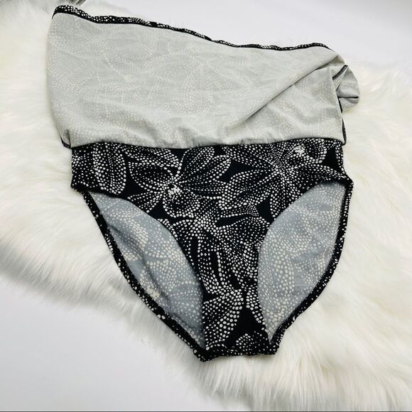 Islander B&W Floral Design Swim Skirt Sz 10 - Picture 6 of 12